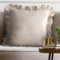 Zamatová obliečka na vankúš BRENDA s volánom bežová